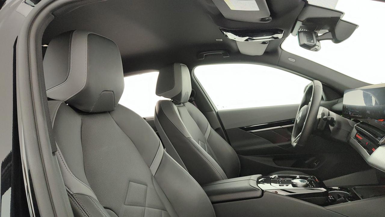 BMW Serie 5 G60 Berlina - 520d 48V xdrive MSport Pro auto