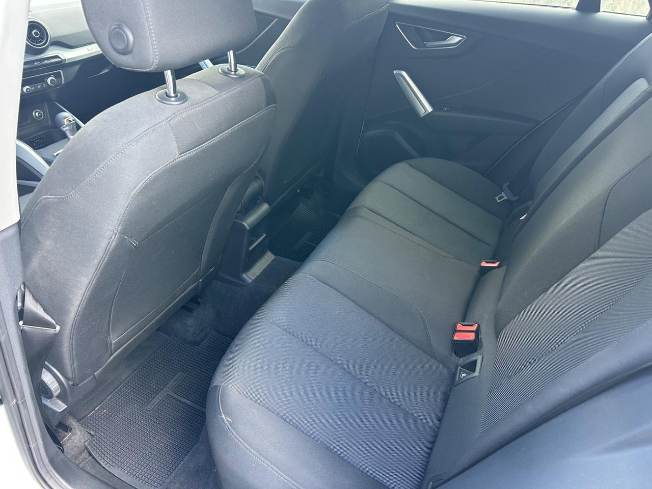 Audi Q2 35 TDI quattro S tronic Business