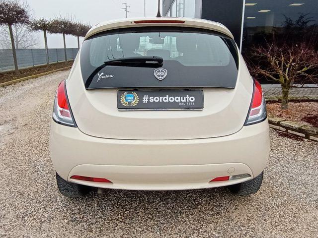 LANCIA Ypsilon 1.2 69 CV 5 porte GPL Ecochic Silver