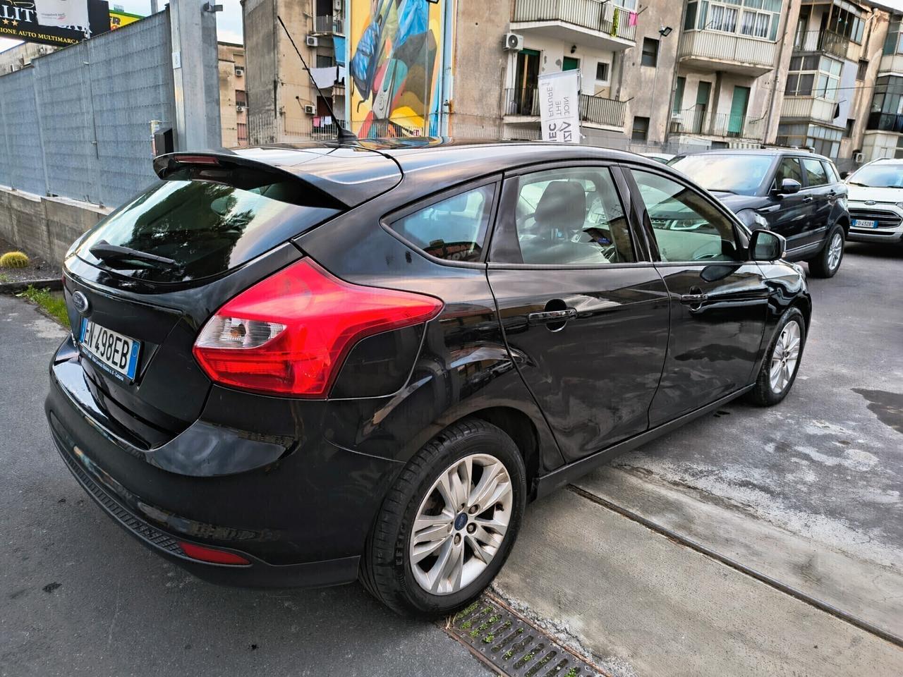 FORD FOCUS 1.6 DIESEL BERLINA UNICOPROPRIETARIO