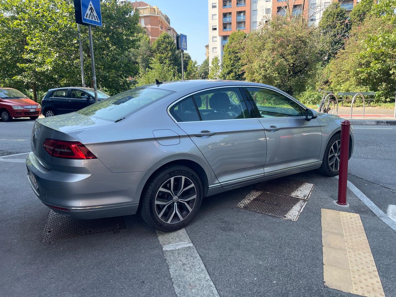 Volkswagen Passat 2.0 TDI 150CV SCR DSG Executive BMT