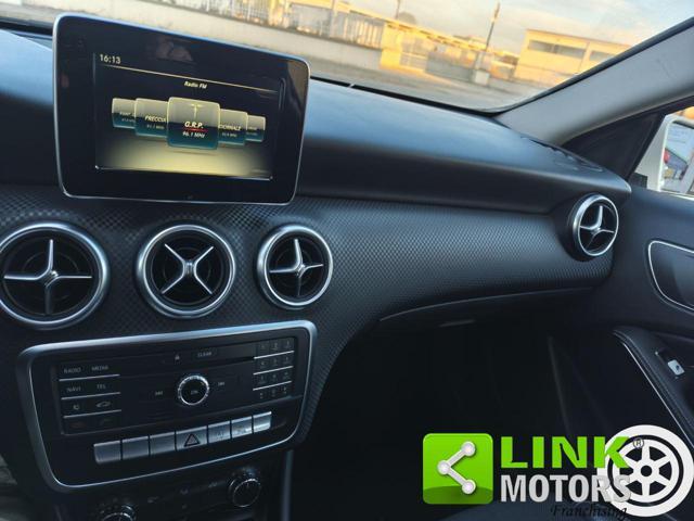 MERCEDES-BENZ A 200 d Automatic Premium