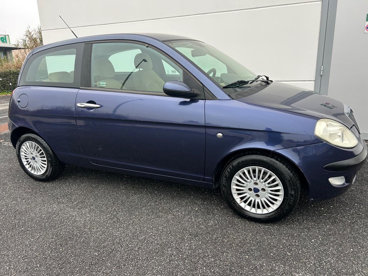 Lancia Ypsilon 1.2 Argento