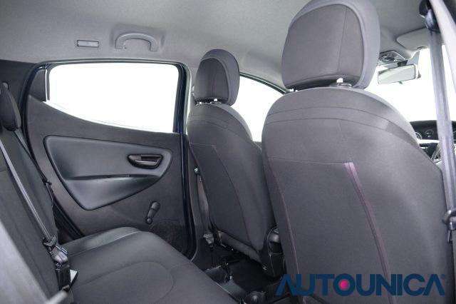 LANCIA Ypsilon 1.2 69 CV 5 PORTE SILVER NEOPATENTATI