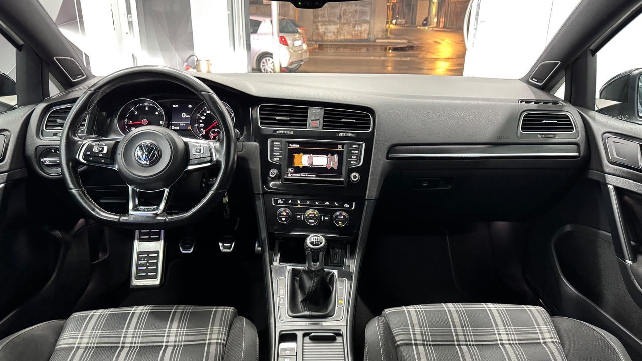 Volkswagen Golf GTD 2.0 TDI 3p.-2015