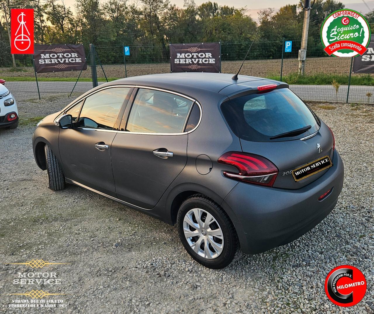 Peugeot 208 VERNICE OPACA KM DOCUMENTATI DA 89€ MESE