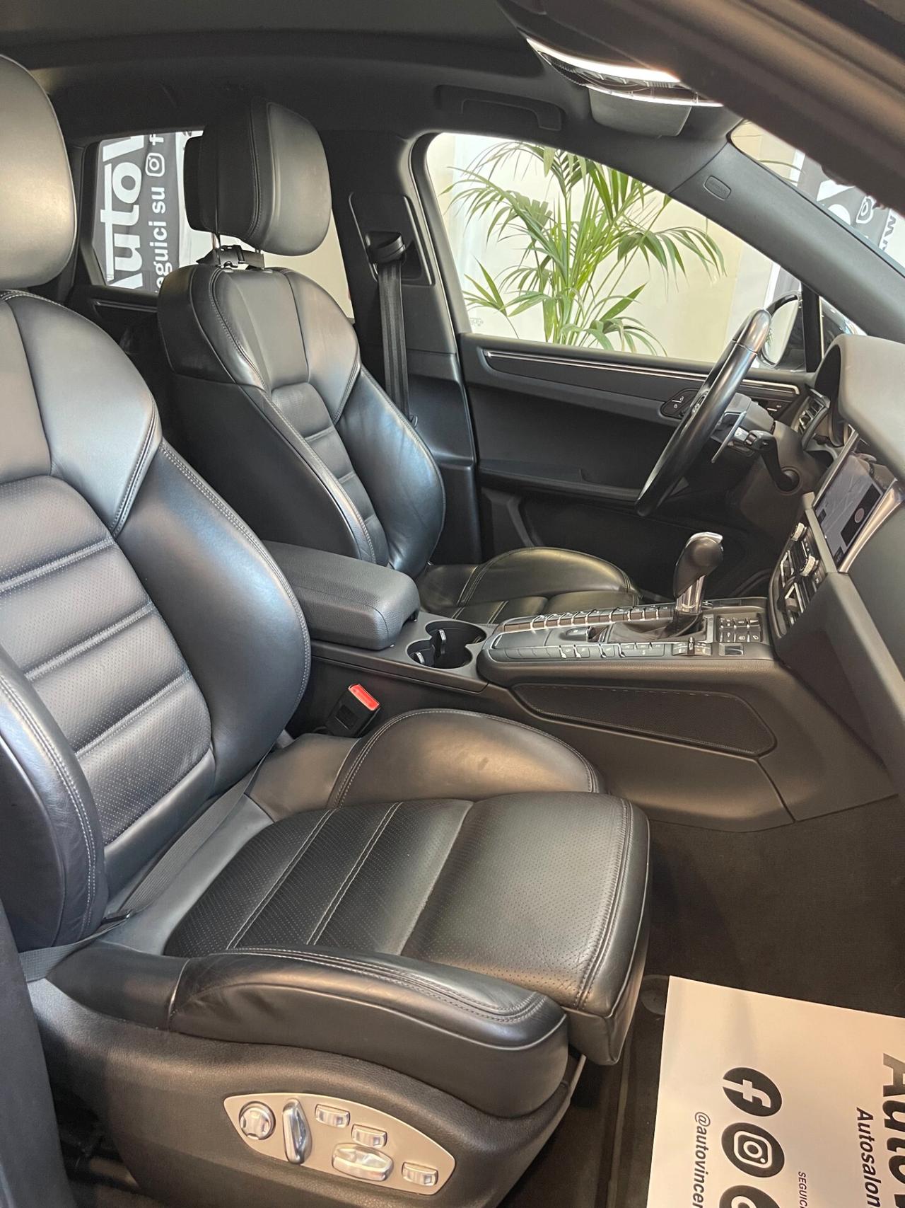 Porsche Macan 2.0 cc 245 cv PDK FULL OPT