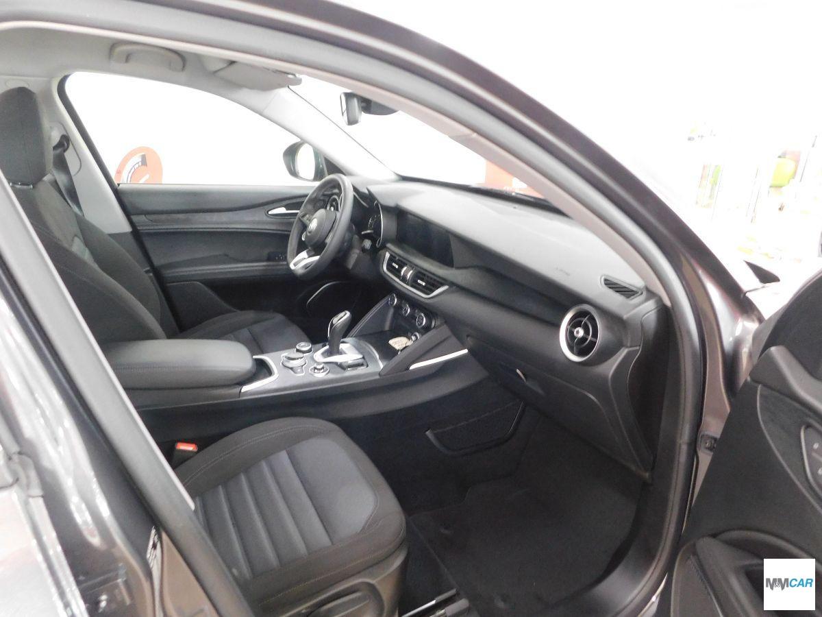 ALFA ROMEO - Stelvio - 2.2 T.diesel 160CV AT8 RWD Bus.