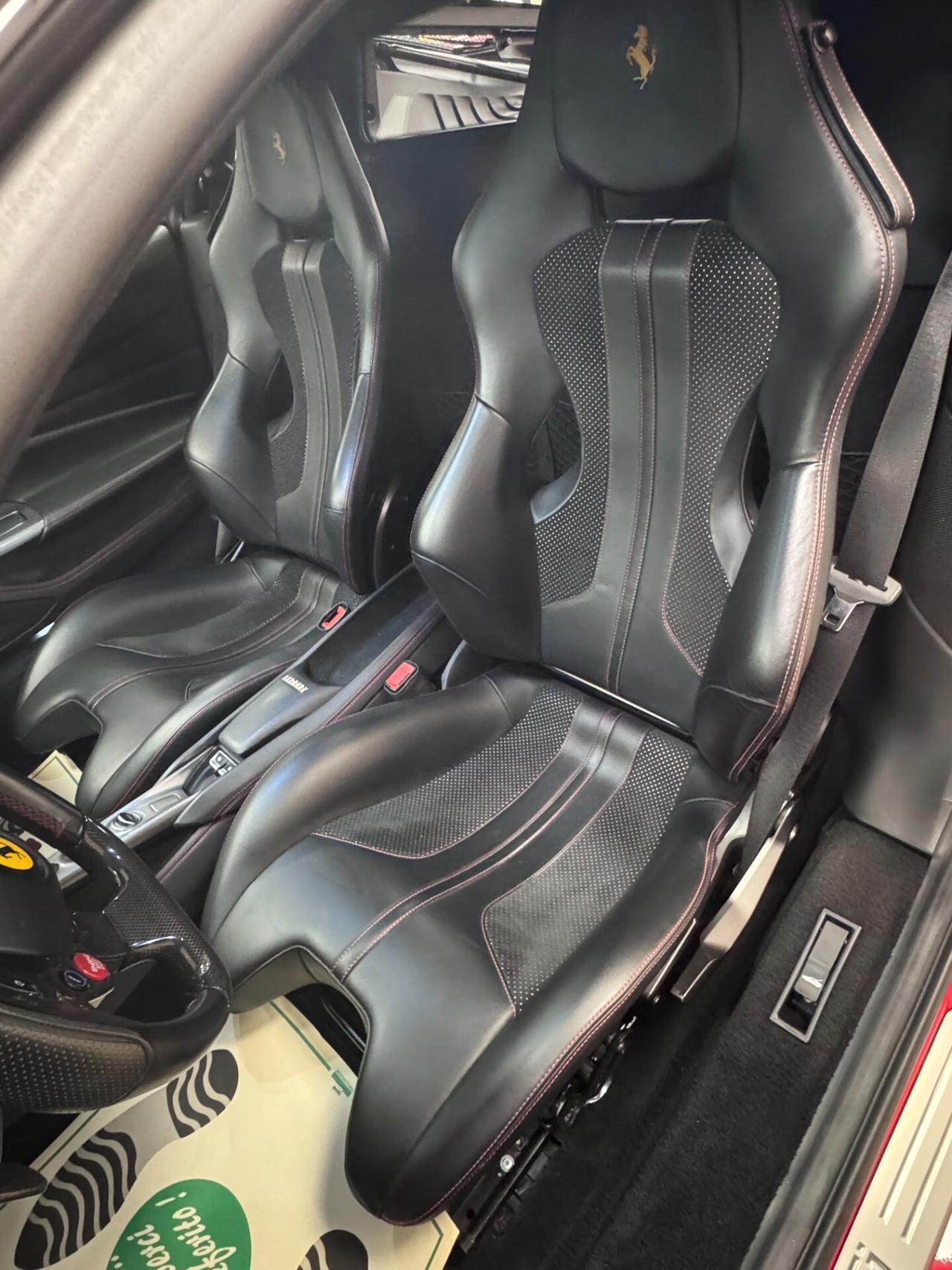 Ferrari F8 Tributo Coupe Permute auto moto barche gommoni e Rolex.