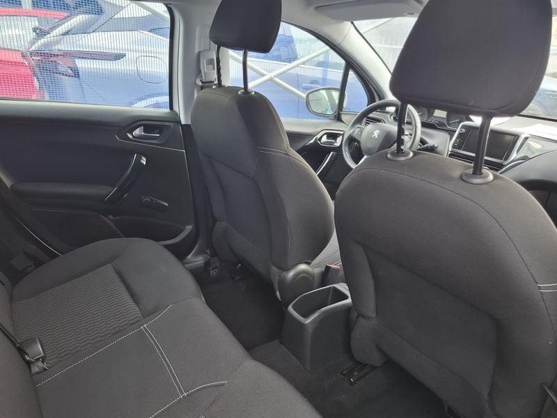 Peugeot 208 I 2015 5p 1.2 puretech Allure s&s 82cv neopatentati