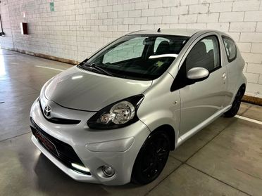 Toyota Aygo 1.0 12V VVT-i 3 porte Lounge Connect MMT