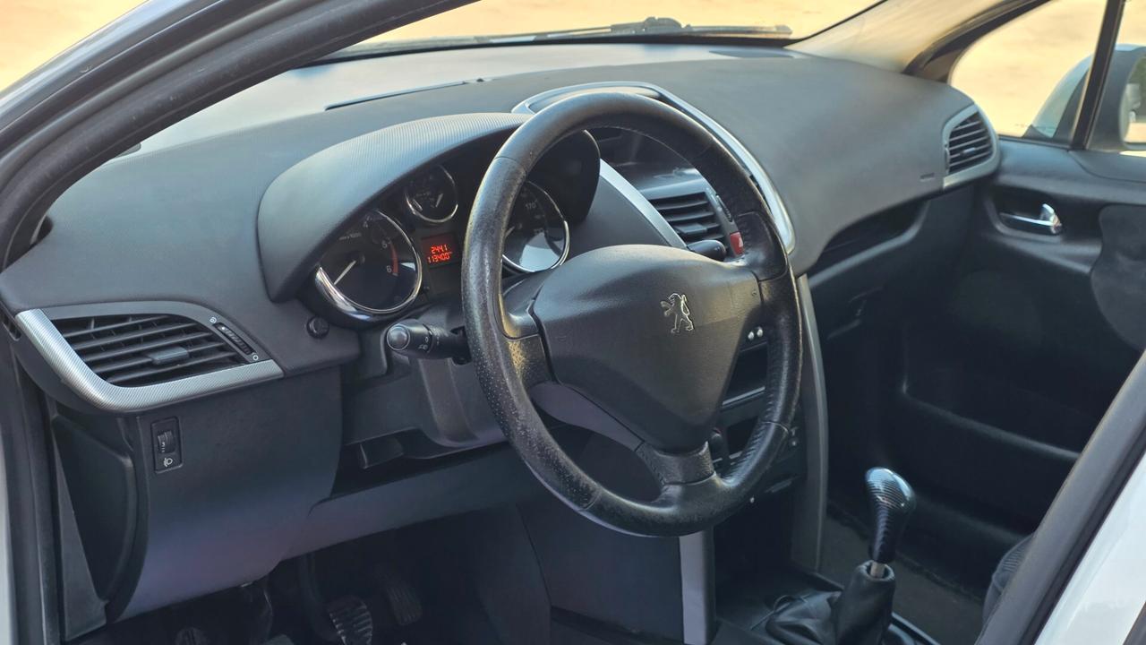 Peugeot 207 1.6 HDi 90CV 5p. XS