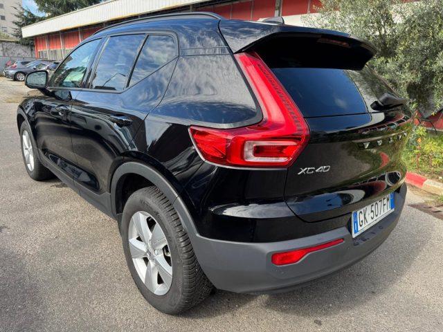 VOLVO XC40 T2 Geartronic Momentum Core