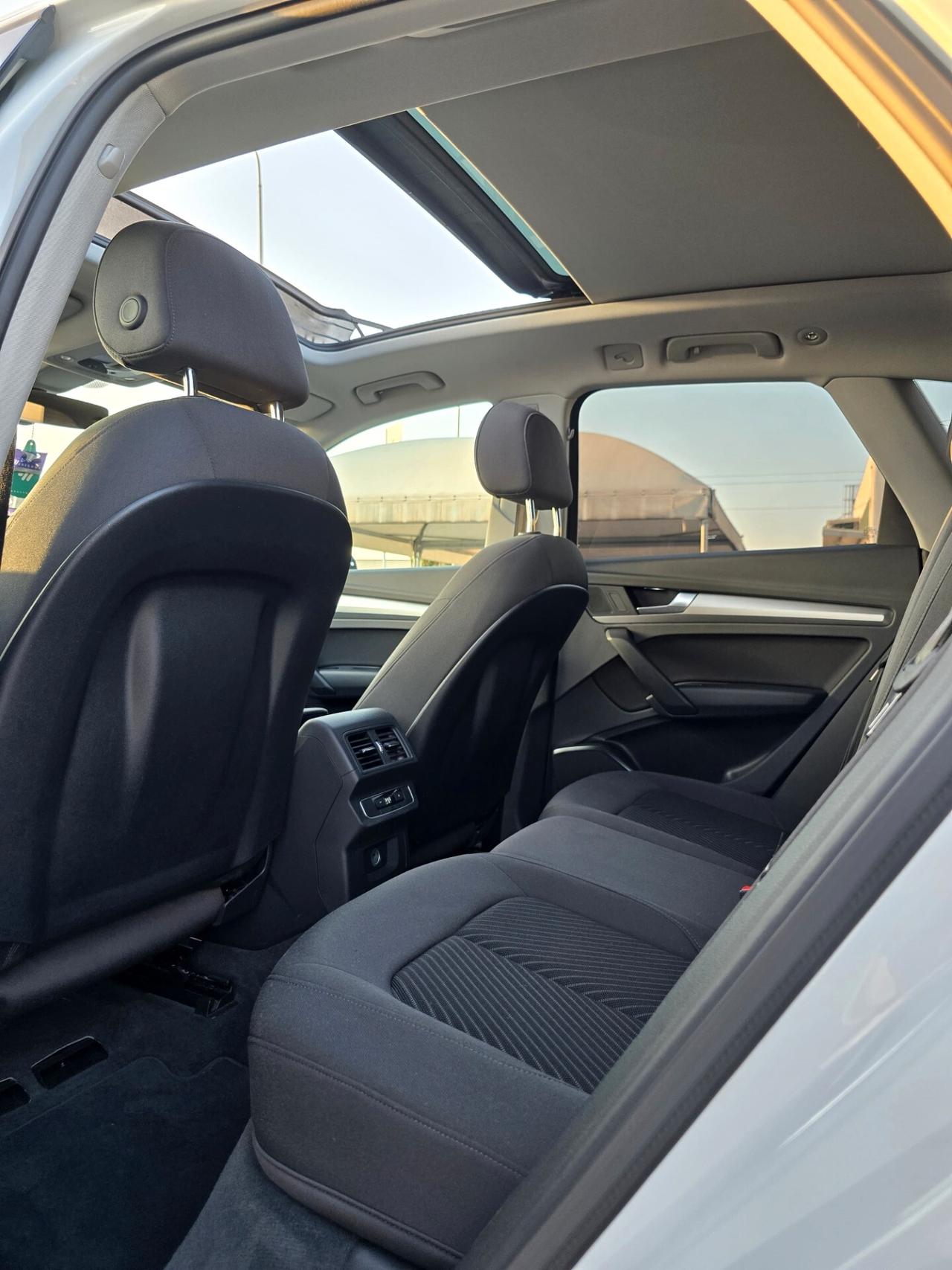 Audi Q5 40 2.0 tdi mhev 12V Business quattro s-tronic - TETTO -
