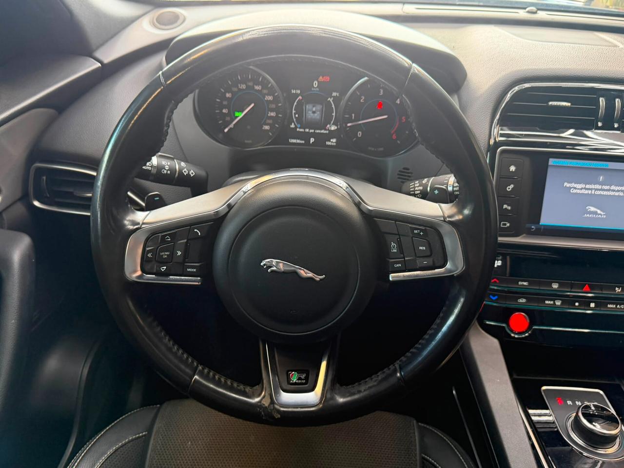 Jaguar F-Pace 3.0 D V6 300 CV AWD aut. R-Sport