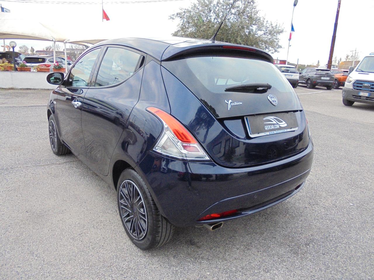 Lancia Ypsilon 1.2 69 CV 5 porte S&S Gold