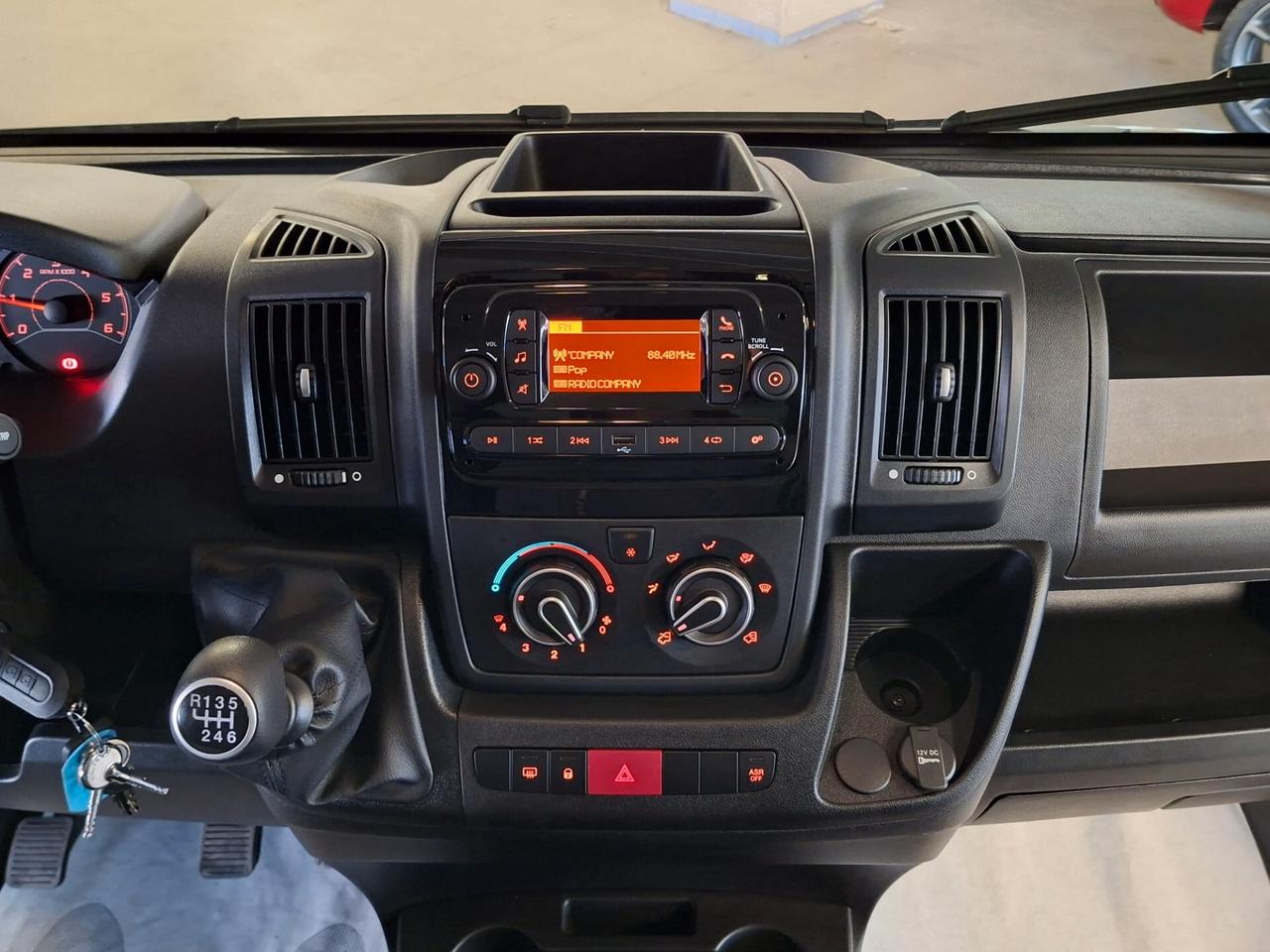 Citroen Jumper 35 2.2 BlueHDi L4 con Furgonatura (BOX) Km.0