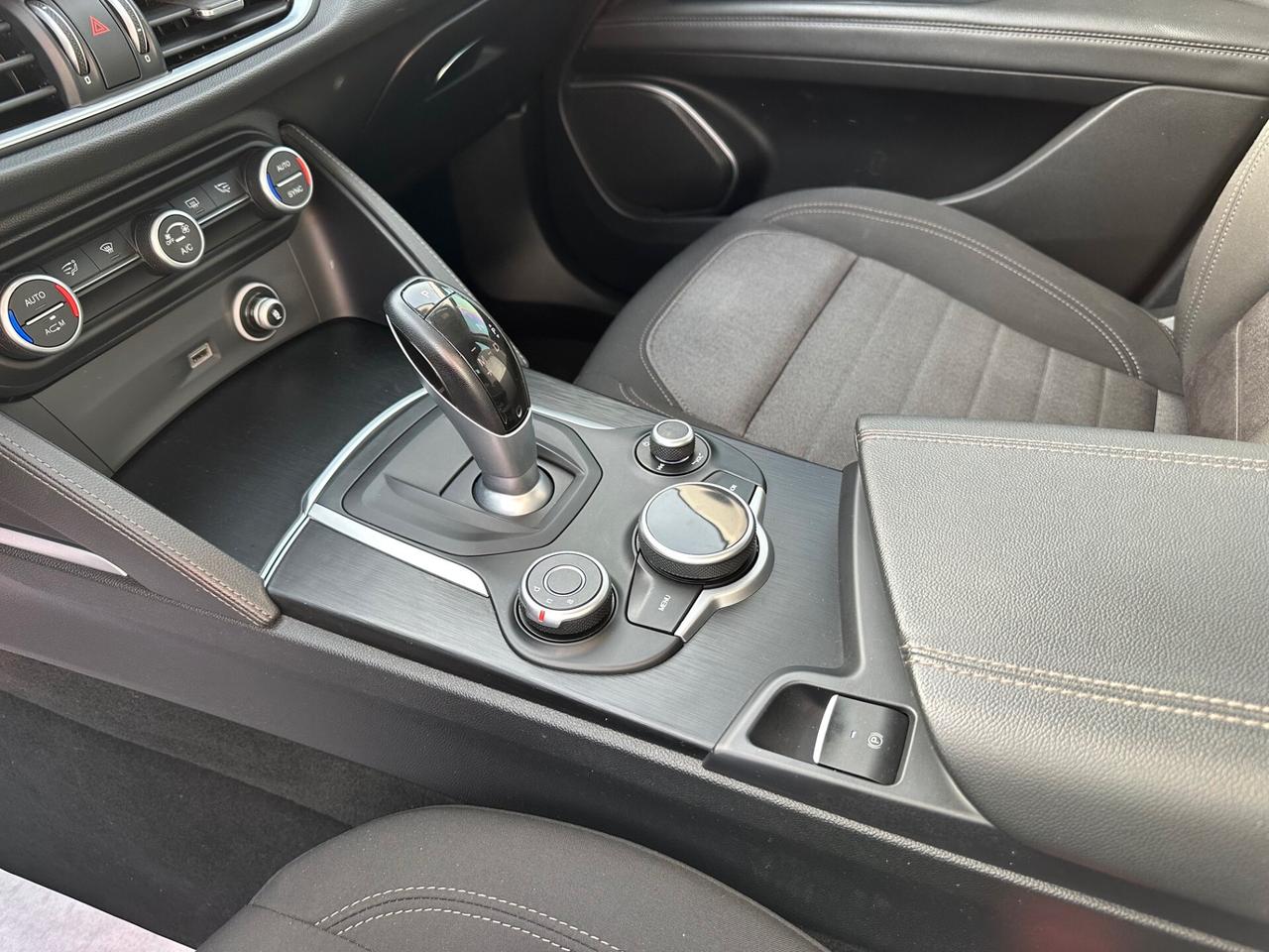 Alfa Romeo Stelvio 2.2 TD 180CV Q4 Super CERCHI 20"