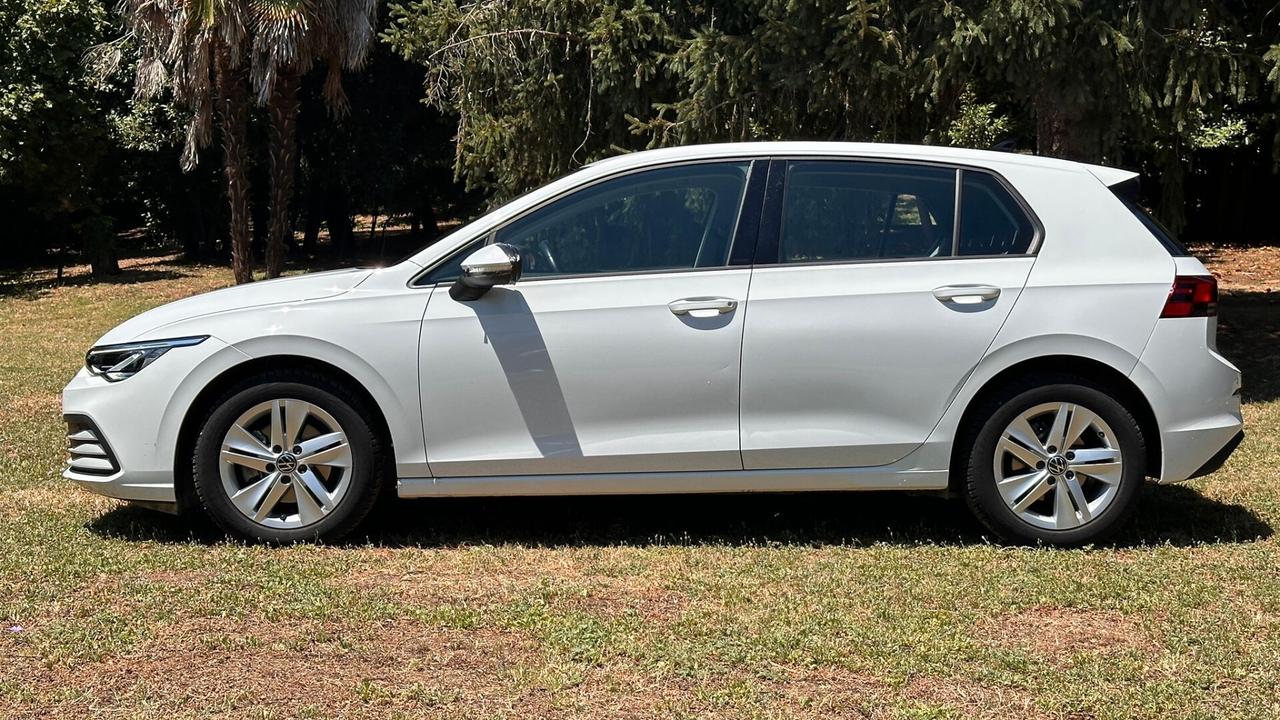 Volkswagen Golf 1.5 TGI Style 2021 PERFETTA NEOPATENT leggi testo