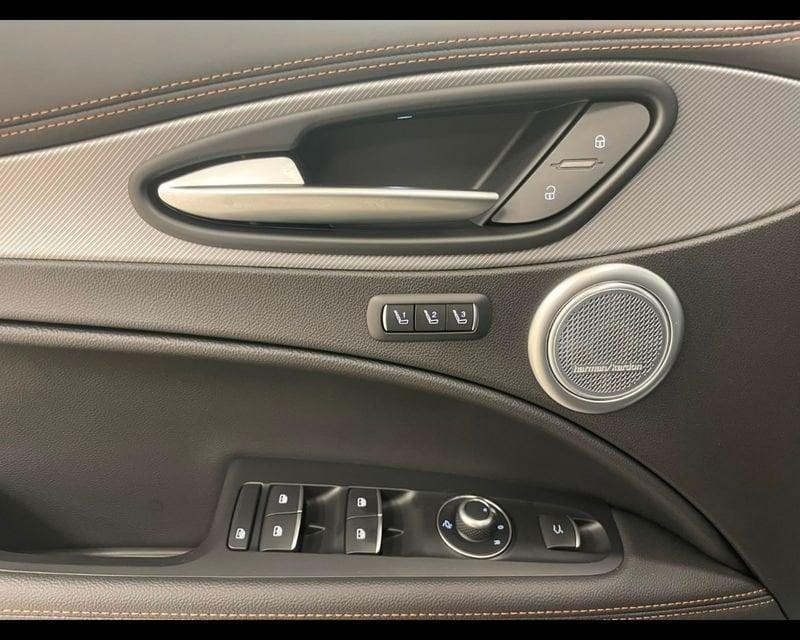 Alfa Romeo Stelvio 2023 2.2 t Intensa Q4 210cv auto