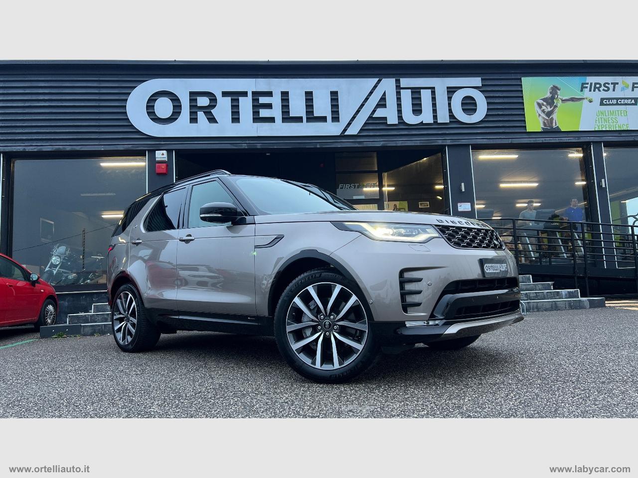 LAND ROVER Discovery 3.0D I6 249CV R-Dyn. SE 7 POSTI