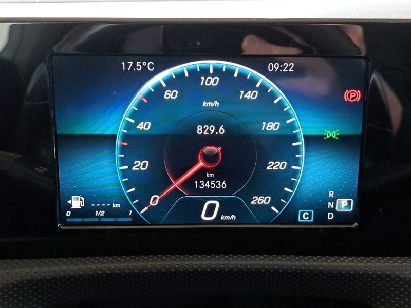 MERCEDES-BENZ CLA 200 D AUTOMATICO SPORT STATION WAGON