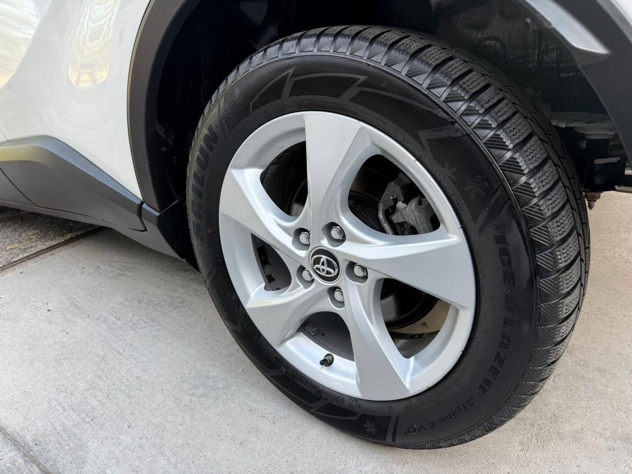 Toyota C-HR 1.8 Hybrid E-CVT Lounge