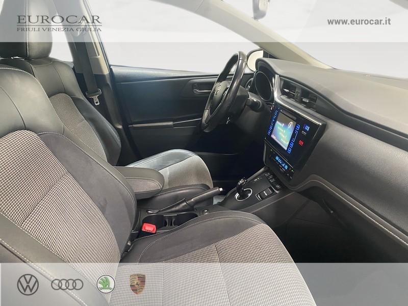 Toyota Auris 1.8h lounge cvt