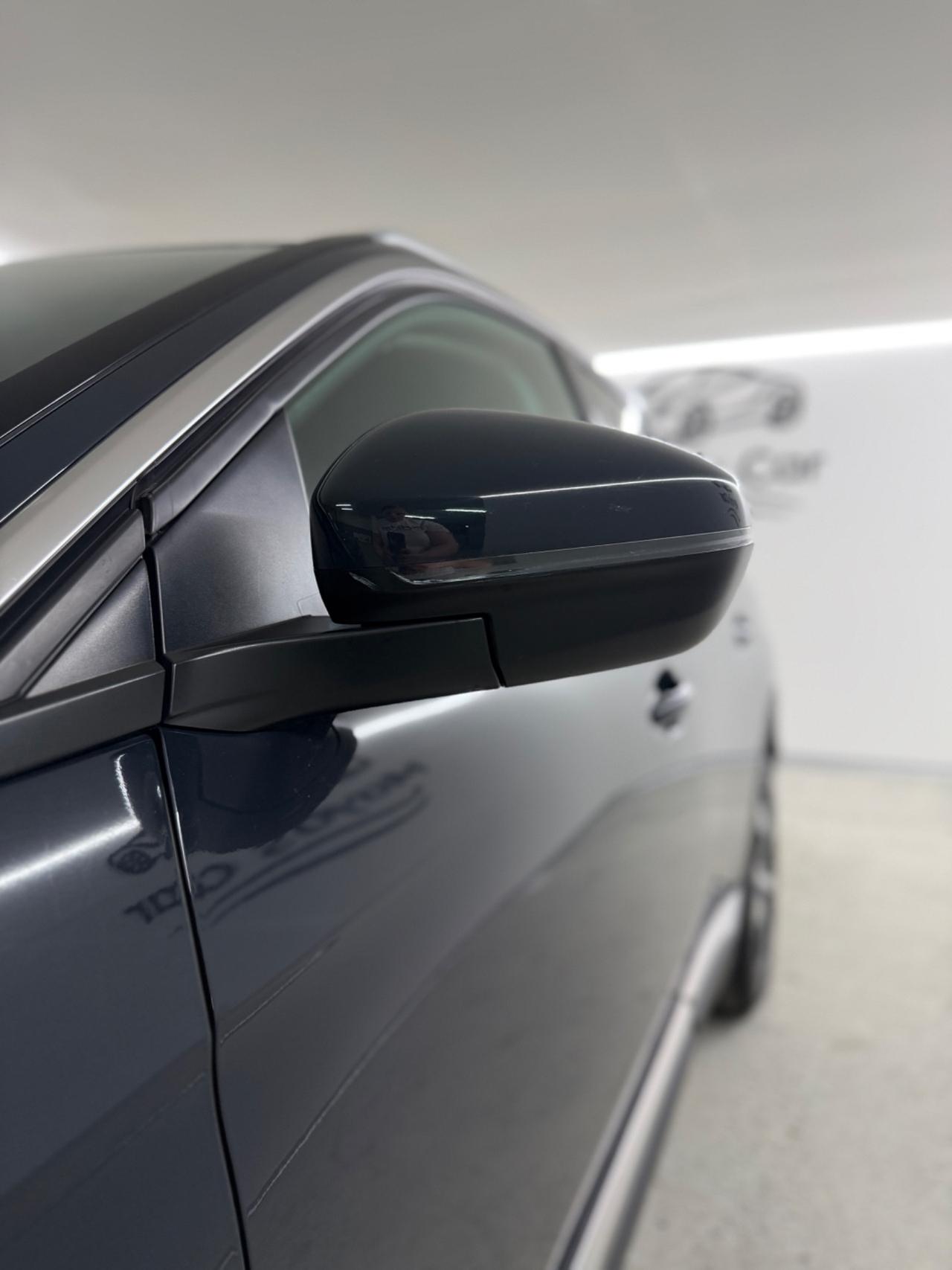 PEUGEOT 3008 CAMBIO AUTOMATICO (anno 2020)