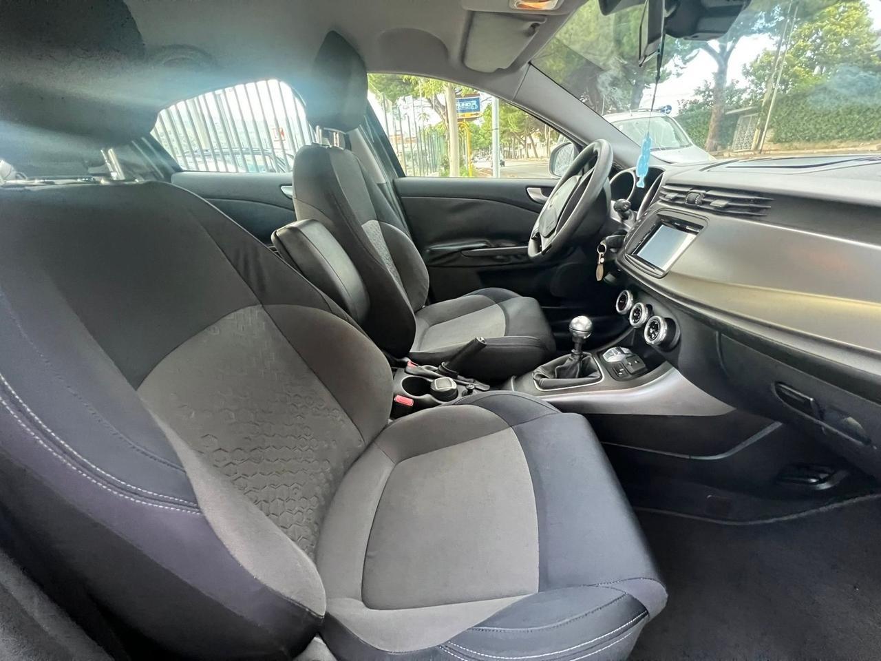 Alfa Romeo Giulietta 1.6 JTDm-2 105 CV Exclusive