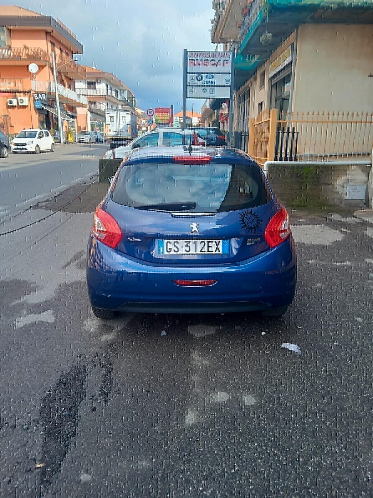 Peugeot 208 1.6 e-HDi 92 CV Stop&Start 5 porte Allure