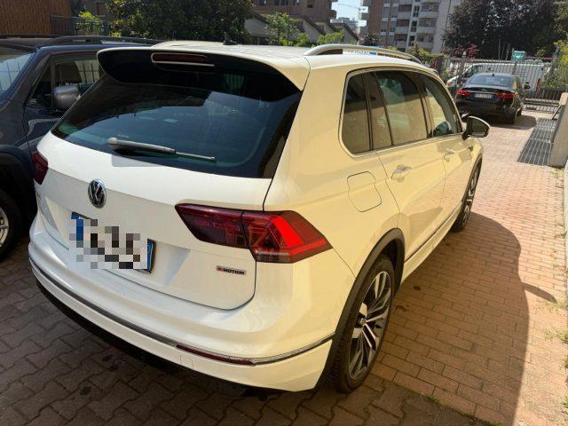 VOLKSWAGEN Tiguan 2.0 TDI SCR DSG R-LINE Exiterior 4 MOTION