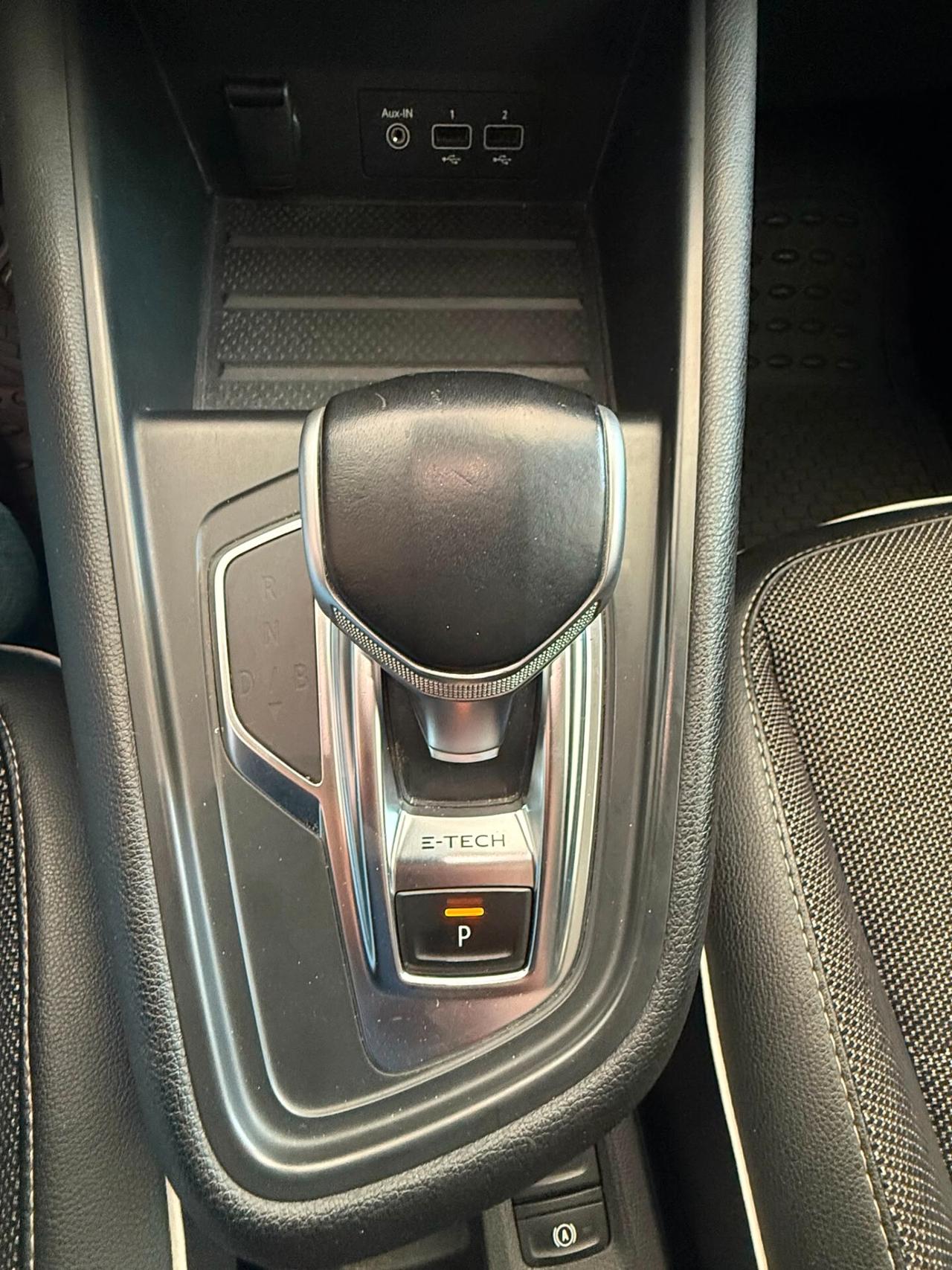 Renault Captur Plug-in Hybrid E-Tech 160 CV Initiale Paris