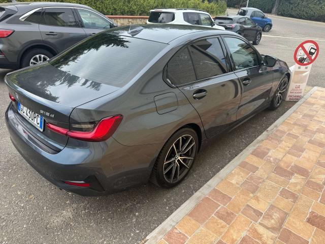 BMW 318 318d mhev 48V Sport auto