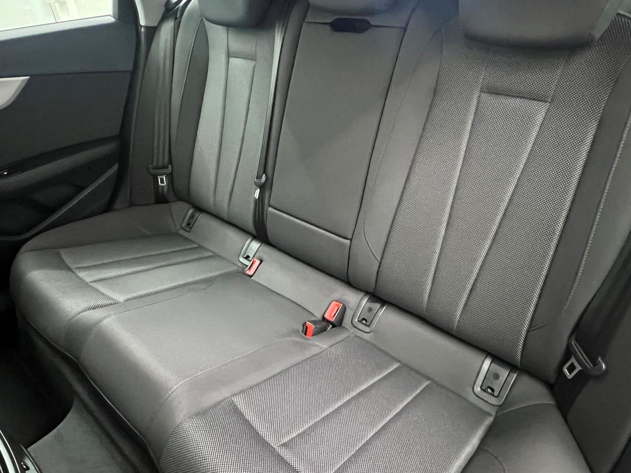 AUDI A4 V 2019 Avant A4 Avant 40 2.0 tdi mhev Business 204cv s-tronic