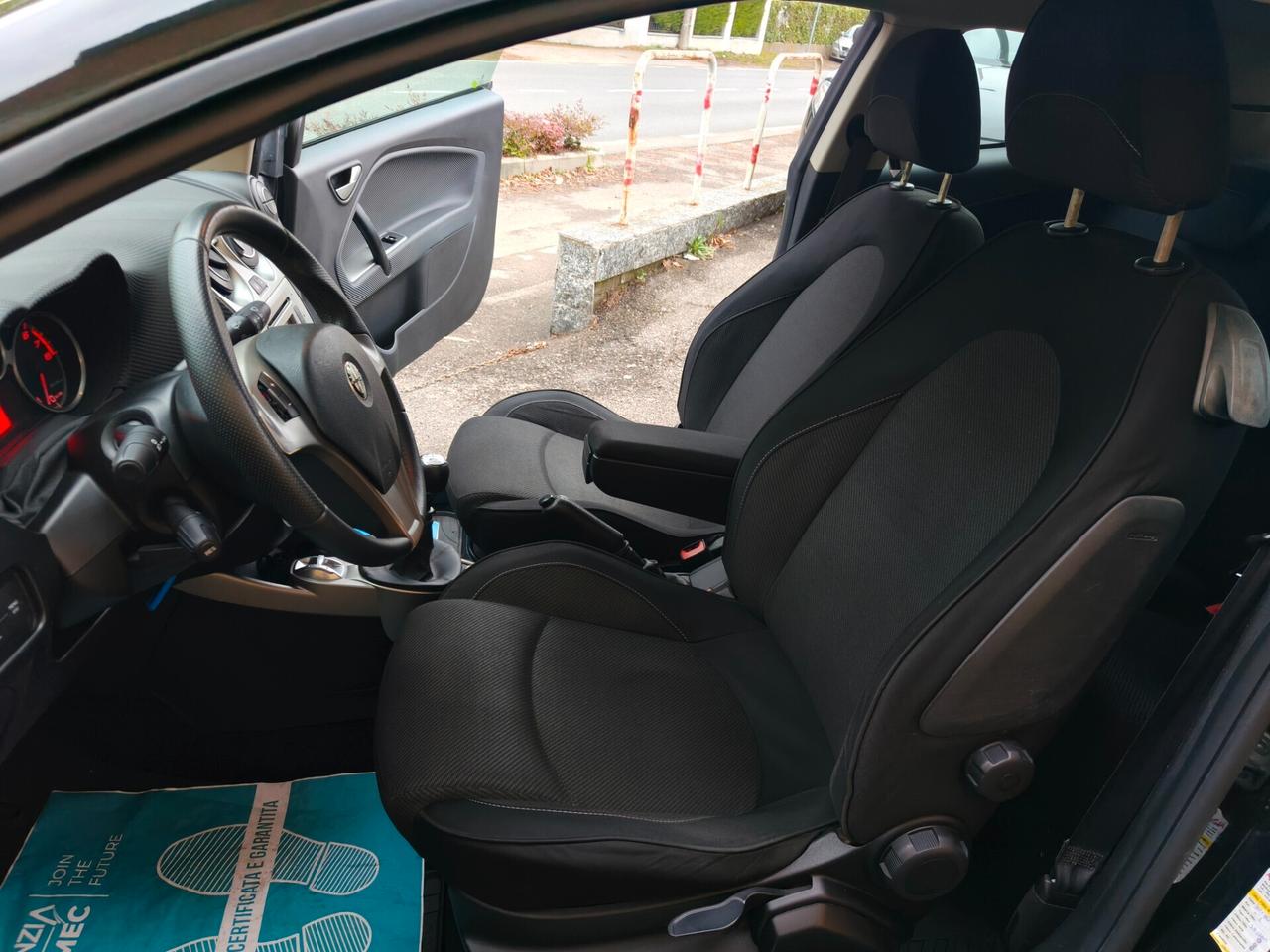 Alfa Romeo MiTo 1.4 T 120 CV GPL Distinctive Sport Pack