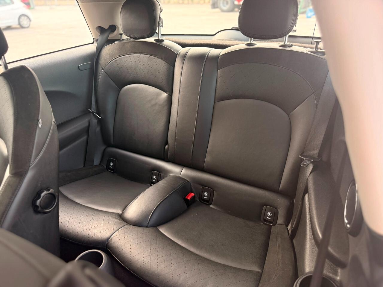 Mini 1.5 Cooper D/PELLE/FULL LED/NAVI/PDC/BELLA