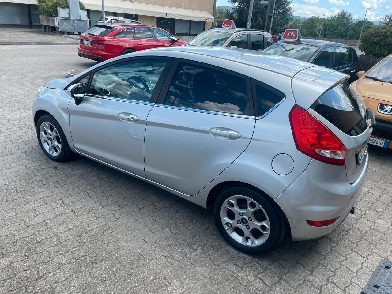 Ford Fiesta 1.4 TDCi 70CV 5 porte Titanium