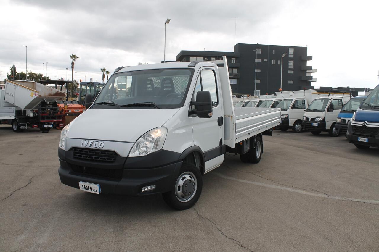 Iveco DAILY 35C13 CASSONE FISSO DA 4.50 MT