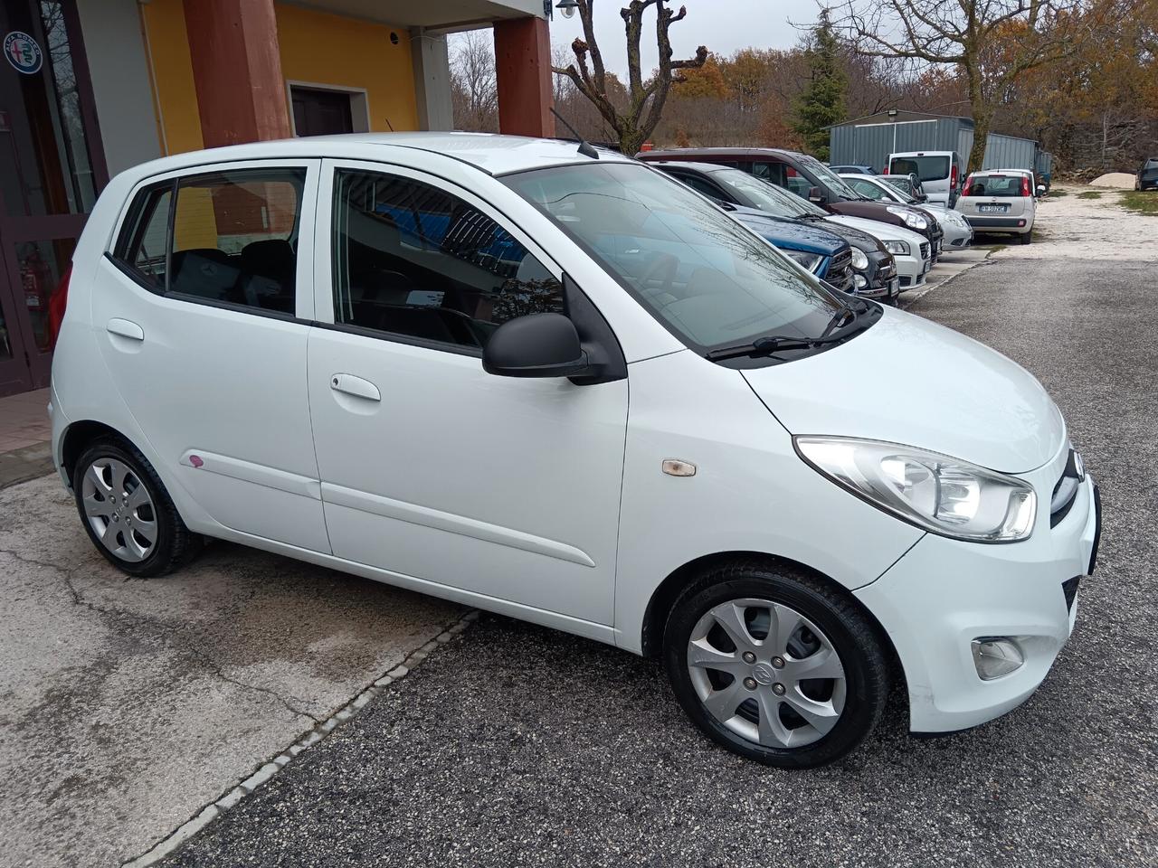 Hyundai i10 1.1 12V FIORUCCI RETROCAMERA