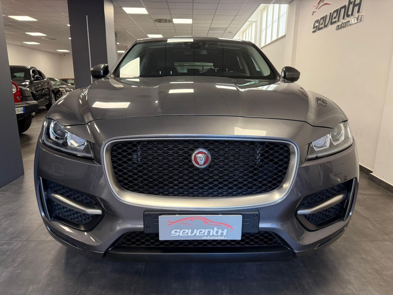 Jaguar F-Pace 2.0 D 180 CV R-Sport