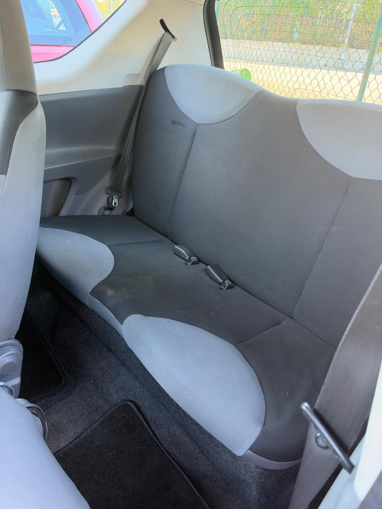 Peugeot 107 1.0 benzina neopatentati uniproprietà