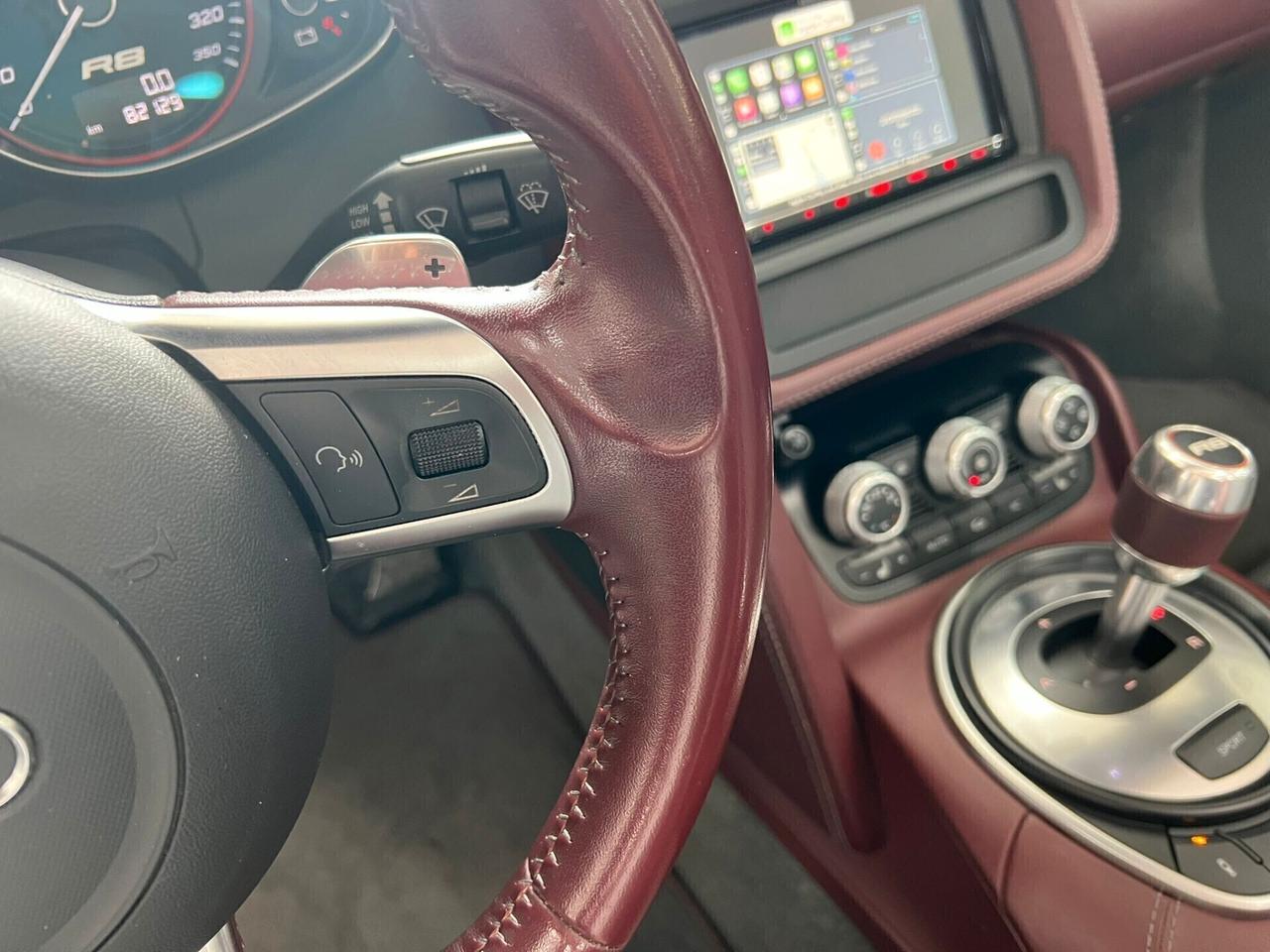 NUOVA AUDI R8 5.2 V10 FSI 525CV QUATTRO R-TRONIC CABRIO IDENTITY BLACK