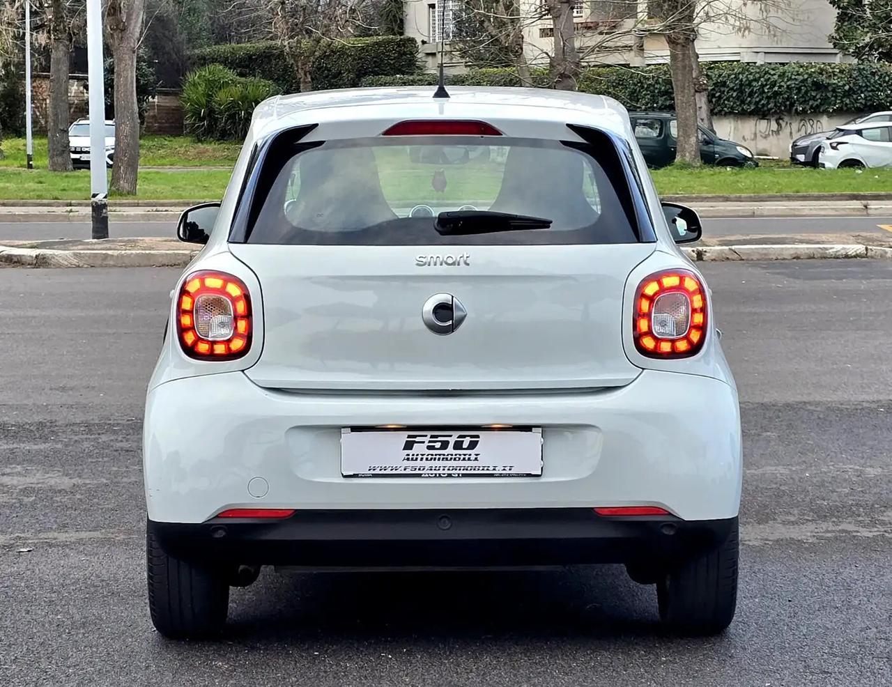 Smart ForFour 1.0 Passion 71cv Navi LED