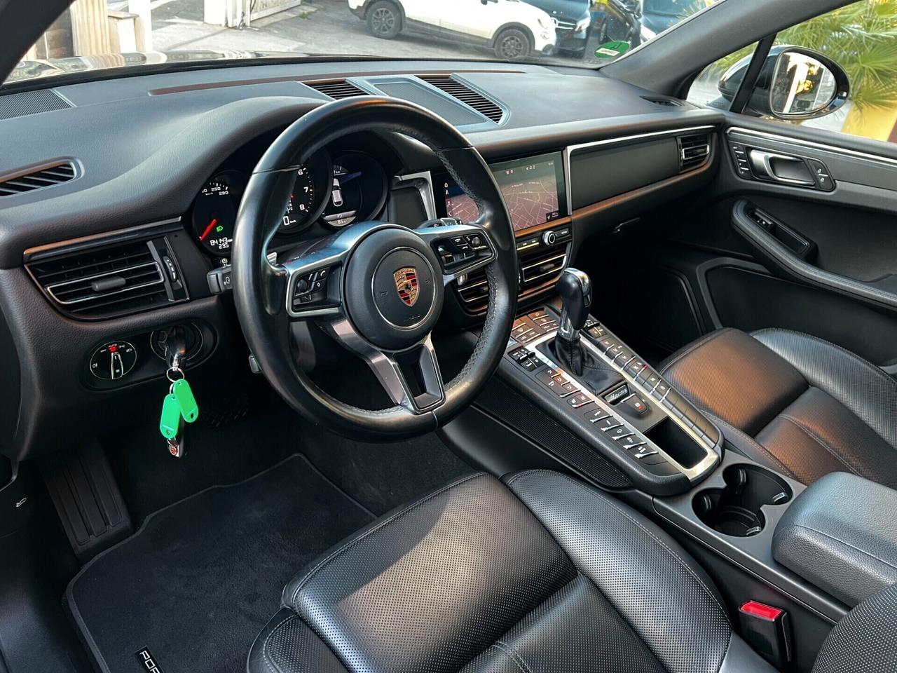 Porsche Macan 2.0 245- TETTO-PASM-TOTAL BLACK-FULL