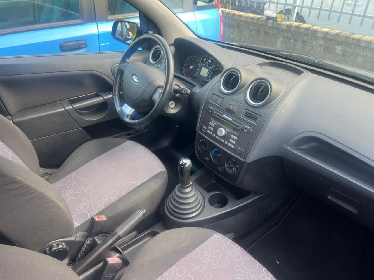Ford Fiesta 1.2 16V 5p. Ghia 19 mila km