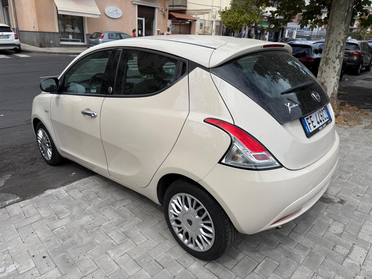 Lancia Ypsilon 1.2 69 CV 5 porte GPL Ecochic Gold