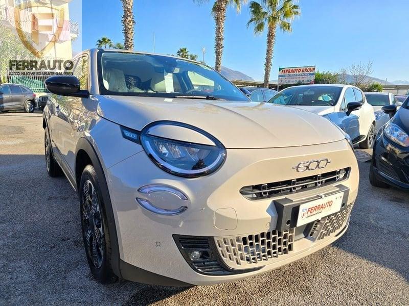 FIAT 600 Hybrid MHEV La Prima