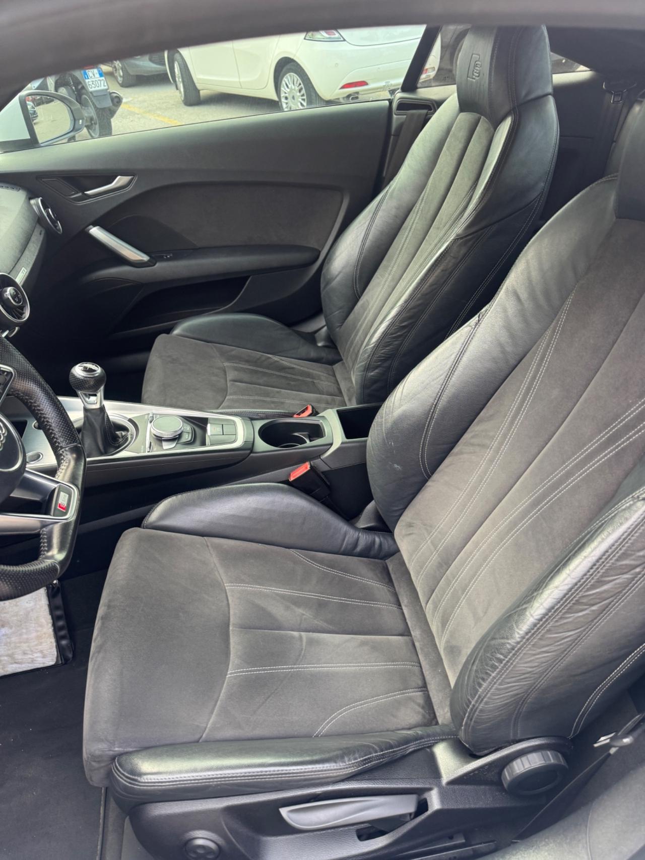 Audi TT Coupé 2.0 TDI ultra S line