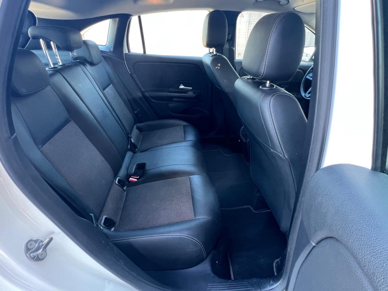 Mercedes-benz GLA 180 d Business FINANZIABILE